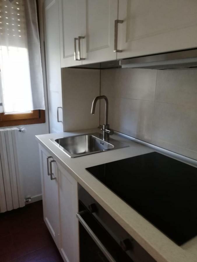 Davide & Mary Friendly House Apartment โนวารา ภายนอก รูปภาพ