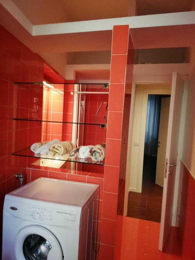 Davide & Mary Friendly House Apartment โนวารา ภายนอก รูปภาพ