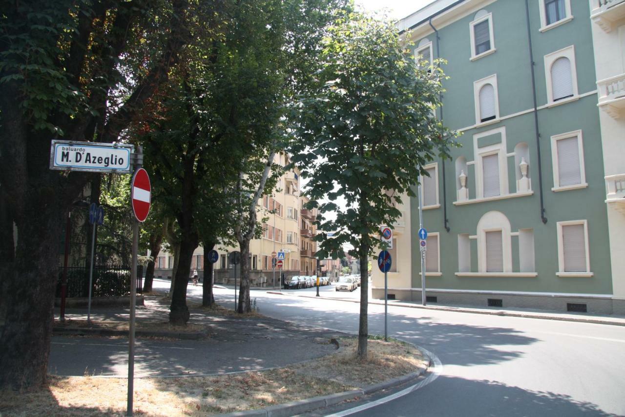 Davide & Mary Friendly House Apartment โนวารา ภายนอก รูปภาพ