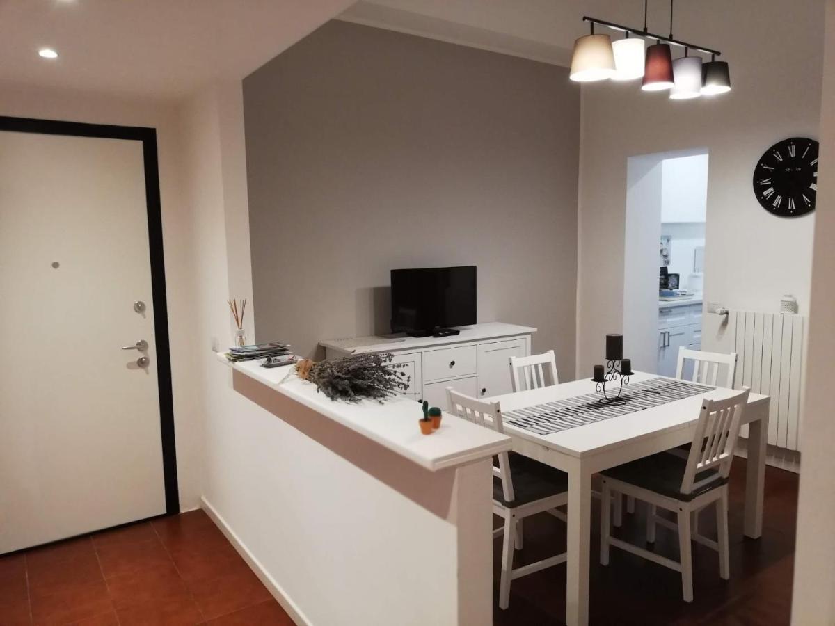 Davide & Mary Friendly House Apartment โนวารา ภายนอก รูปภาพ