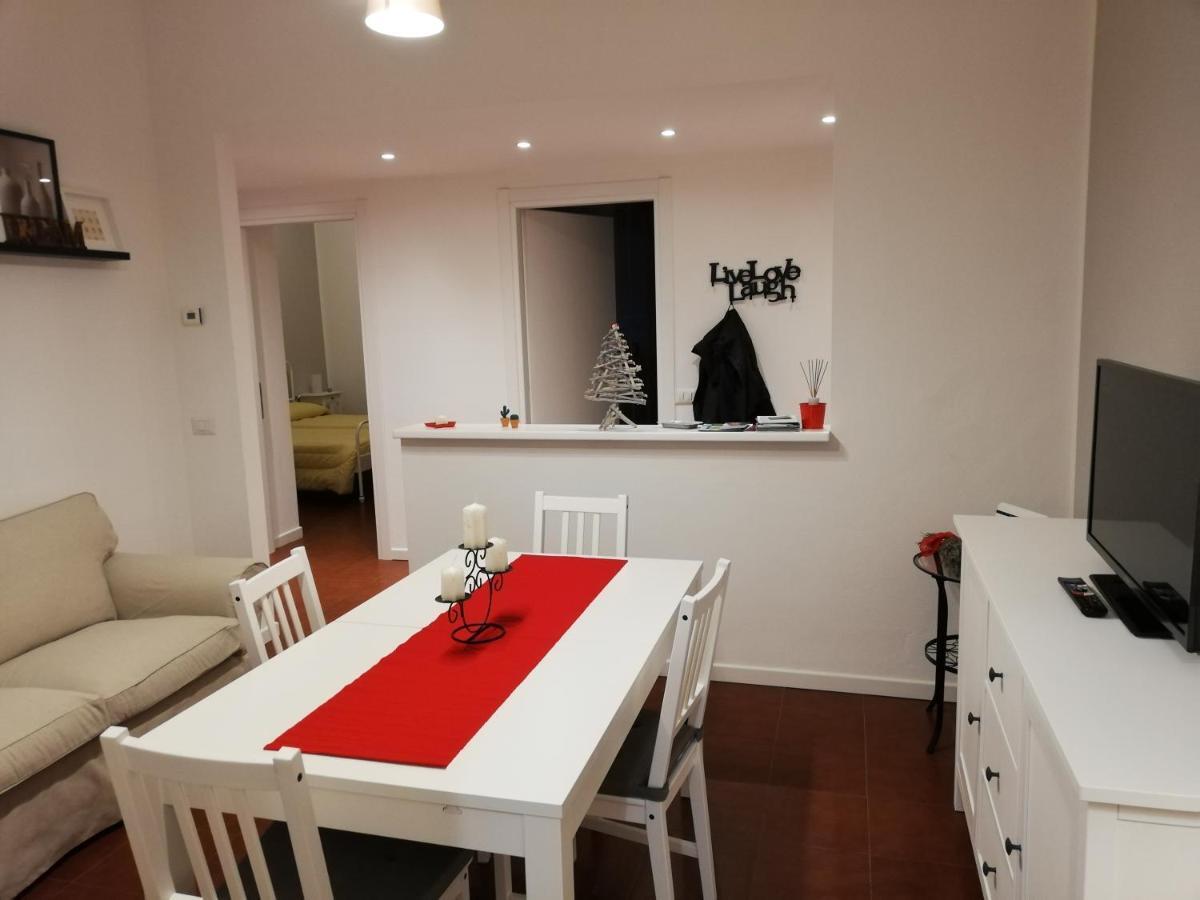 Davide & Mary Friendly House Apartment โนวารา ภายนอก รูปภาพ