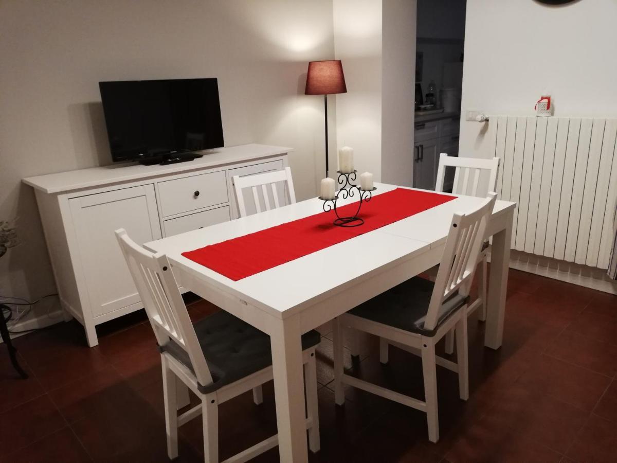 Davide & Mary Friendly House Apartment โนวารา ภายนอก รูปภาพ